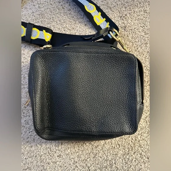 Marc Jacobs Black Leather Crossbody Bag - Picture 4 of 7